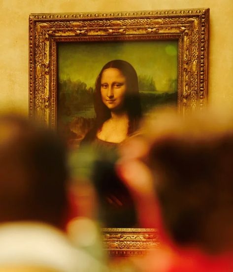 8 Things You Might Not Know About the Louvre | Mental Floss Fcb Logo, Leonardo Da Vinci Mona Lisa, Barcelona Aesthetic, Funny Face Photo, Fc Barcelona Wallpapers, Messi Videos, Lionel Messi Barcelona, Le Louvre, Football Players Images