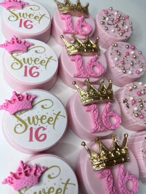 Sweet 16 Birthday Party Treats, Sweet 15 Treat Table, Chocolate Dipped Oreos Birthday, Sweet 16 Party Treats, Sweet 16 Treats Desserts, Sweet 16 Cake Pops Ideas, Sweet 16 Deserts, Sweet 16 Chocolate Covered Oreos, Sweet 16 Party Food Ideas Snacks