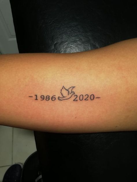 Cute Tattoos To Remember Someone, Cool Remembrance Tattoos, Leg Tattoos Sayings, Dove Remembrance Tattoo, Small Tattoo Ideas For Loved Ones Who Passed, Angel Tattoos For Loved Ones Who Passed, Dove Tattoo With Dates, Hidable Tattoo, Tattoo Ideas For A Friend Who Passed