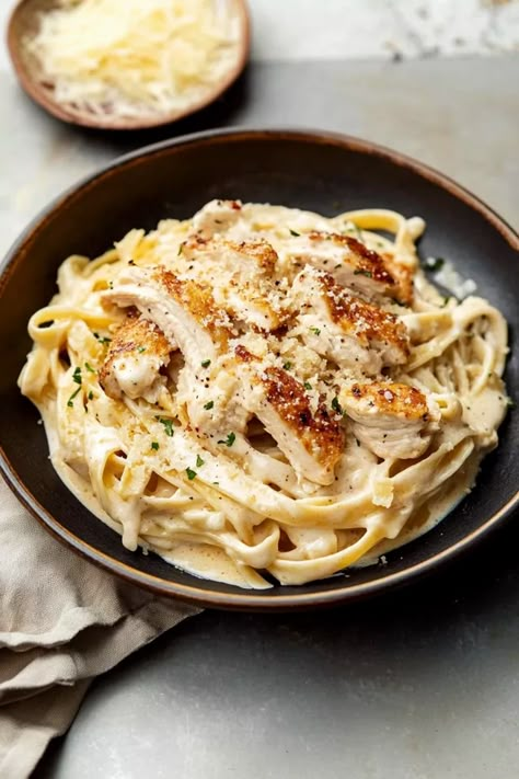 One Pot Chicken Fettuccine Alfredo, Stovetop Chicken Alfredo, Breaded Chicken Alfredo Pasta, Turkey Fettuccine Alfredo, Chicken Alfredo Pasta Aesthetic, Italian Chicken Alfredo Recipe, Chicken Alfredo Aesthetic, Fettuccini Recipes, Recipes With Fettuccine Noodles