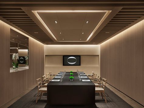 Boardroom Design, Conference Room Design, Meeting Room Design, Edition Hotel, Modern Spa, Hotel Meeting, Office Interior Design Modern, Meeting Rooms, False Ceiling Design