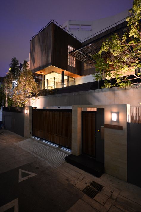 Gallery - Joly House / Stu/D/O Architects - 8 Small Buildings Design, Korean Detached House, Modern Tokyo House, Seoul House Exterior, Korean House Modern Seoul Exterior, Korean House Exterior Seoul, Korea Modern House, Cute Korean House, Modern Korean House Exterior