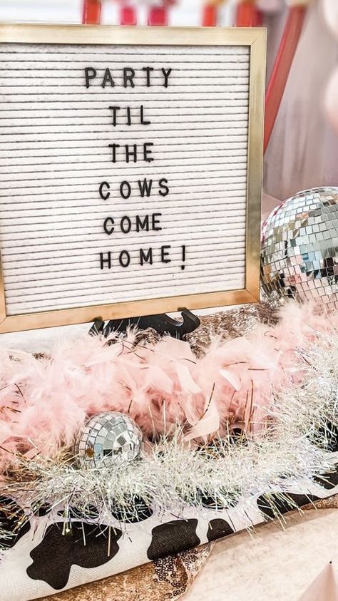 Cowboy Disco, Cowboy Themed Birthday Party, 30th Birthday Themes, Rodeo Birthday Parties, Disco Birthday, 17th Birthday Ideas, 21st Bday Ideas, Disco Birthday Party, Rodeo Party