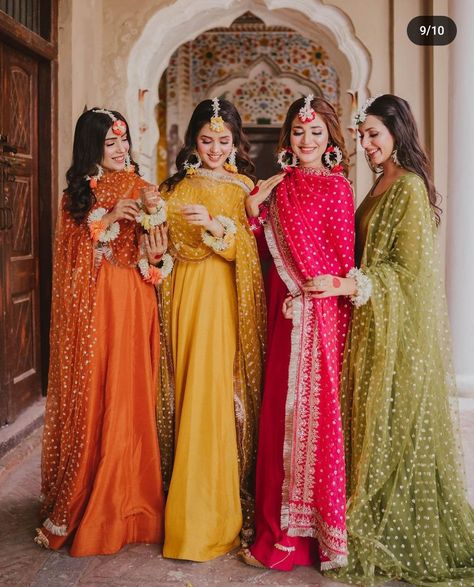 Dress For Bride Sister, Mehandi Dress, Excel Data Entry, Queen Of Halloween, Army Art, Haldi Dress, Mehndi Outfit, Haldi Outfits, Mehndi Dresses