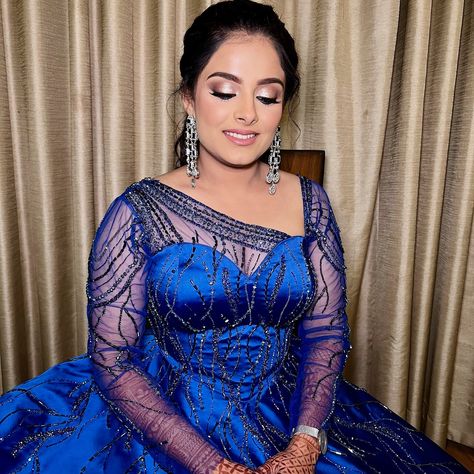 Picture-Perfect for the Engagement 💙🦋 Bride @radhikapathak_aarpee Makeup @jasminebajwva Hair @hairbyanilsingh Lashes @thenaristudio || Style: Bella Outfit @brideandbeautifulcouture Follow @jasminebajwva for more such content ❤️ Makeup Artist | Bridal Makeup | Glam Makeup | Natural Makeup | Smokey Eye | Makeup Tutorial | Beauty Tips | Skincare Routine | Flawless Finish | Makeup Transformation | Wedding Makeup | Party Makeup | HD Makeup | Makeup Trends | Professional Makeup | Makeup Insp... Blue Suit Makeup Look Indian, Blue Saree Makeup Look, Makeup Look For Blue Lehenga, Blue Sari Makeup Look, Blue Lehenga Eye Makeup, Dark Blue Lehenga, Hd Makeup, Engagement Bride, Smokey Eye Makeup Tutorial