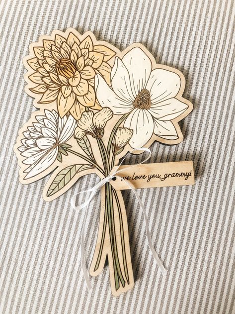 Mothers Day Wood Burning Ideas, Glowforge Mothers Day Gifts, Mother’s Day Laser Ideas, Mothers Day Wood Projects, Wooden Mothers Day Gifts, Wooden Bouquet, Wood Laser Ideas, Mother's Day Bouquet, Laser Ideas