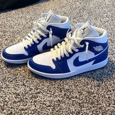 Air Jordans Teal, Blue Jordans Women, Jordans For Women Blue, Jordan 1s Royal Blue, Jordan Blue Shoes, Kentucky Blue Jordans Outfit, Dark Blue Air Jordans, Jordan 1 Bleu, Kentucky Blue Jordans