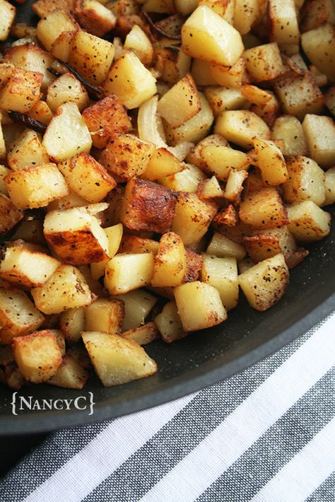 Make these fabulous potatoes from the popular First Watch restaurant! First Watch Potatoes, First Watch Potatoes Recipe, French Toast Batter, Potato Breakfast Recipes, Seasoned Potatoes, Breakfast Prep, Pecan Salad, First Watch, Potluck Dishes