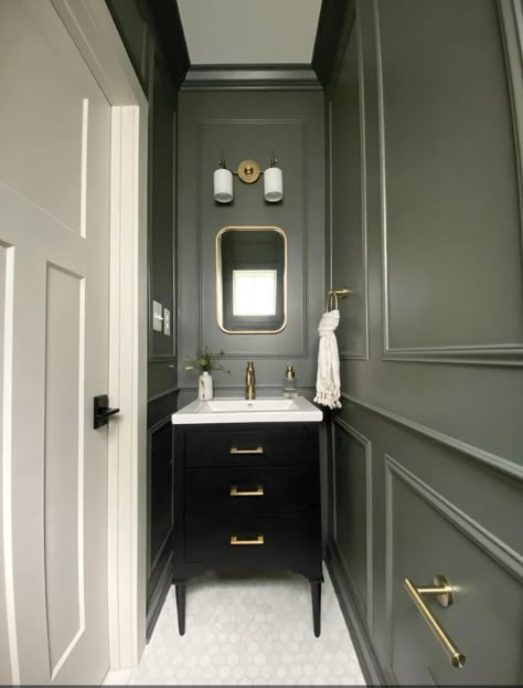 Dark Wc Ideas, Color Drenched Powder Room, Dark Toilet Room, Downstairs Toilet Ideas Wallpaper, Moody Half Bathroom, Dark Powder Room Ideas, Small Downstairs Toilet Ideas, Bold Bathroom Colors, Paint Pants