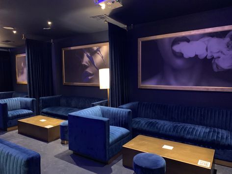 Luxury Hooka=h bar with custom wall prints by Firefly Ambiance Bar Ideas For Lounge, Small Bar Lounge Design, Bar Sofas Lounge, Velvet Lounge Room, Club Lounge Design, Lounge Bar Ideas, Vip Lounge Design Luxury Club, Lounge Bar Club, Club Vip Lounge