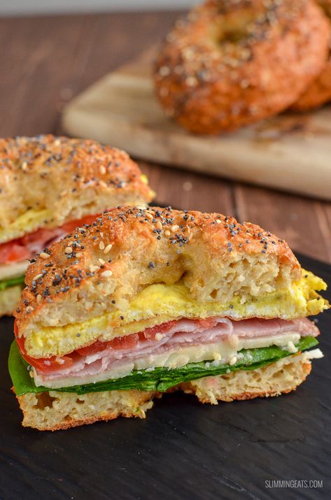 Oat Bagels, Filling Healthy Breakfast, Desayunos Healthy, Healthy Sandwich Ideas, Healthy Bagel, Breakfast Inspiration, Lunch Ideas Healthy, Filling Breakfast, Healthy Food Dishes