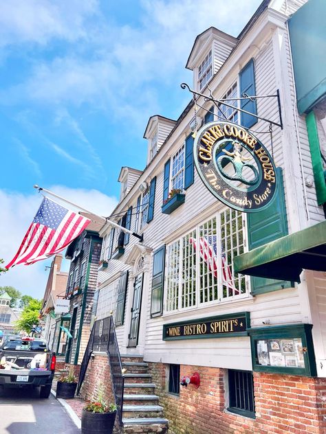 The Perfect Weekend in Newport, RI: My 3 Day Newport Itinerary Newport Ri Aesthetic, Newport Rhode Island Aesthetic, Rhode Island Aesthetic, Rhode Island Travel, New England Road Trip, New England Travel, Providence Rhode Island, Most Romantic Places, Newport Rhode Island