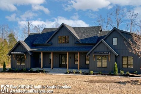 All Black Exterior House Modern, Craftsman Ranch Farmhouse, Black House With Cedar Accents, Black Siding, Farmhouse Exterior Ideas, Dream Building, Black Houses, Dream Farmhouse, Homes Exterior