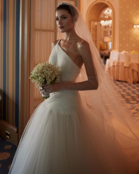 Model Valery Kaufman Marries Dimitri Varsano In An Enchanting Lake Como Wedding - Wedded Wonderland Gown And Gloves, Dior Bridal, Dior Couture Dresses, Dior Wedding Dresses, Valery Kaufman, Dior Gown, Como Wedding, Bridal Preparation, Vogue Wedding