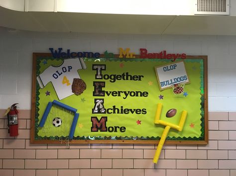 Sport Bulletin Boards, Back To School Pe Bulletin Boards, Back To School Football Theme, Sports Bulletin Boards Elementary, Team Theme For School, Locker Room Bulletin Board Ideas, Team Classroom Theme, Athletic Bulletin Board Ideas, School Spirit Bulletin Boards Elementary