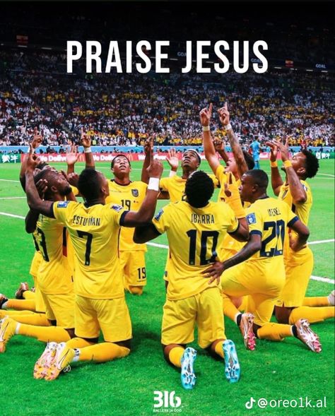 Bible Museum, Trust Jesus, Football Wags, Jesus Is Alive, Football Players Images, Football Quotes, Christian Pictures, Christian Bible Quotes, Soccer Kits