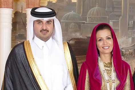 First Families Of The World - Tamim bin Hamad Al Thani - Qatar Royal Military Academy Sandhurst, Flying Carpet, Arab Wedding, Fashion Background, Queen Fashion, British Monarchy, Folk Dresses, Paris Saint-germain, Prince Charming