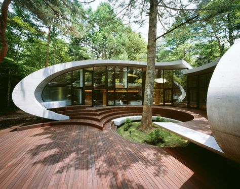 Shell / ARTechnic architects Futuristic Home Design, Unusual House, Modern Japanese Architecture, Houses In Japan, Shell House, Futuristic Home, Japanese Garden Design, Interior Minimalista, Structure Architecture