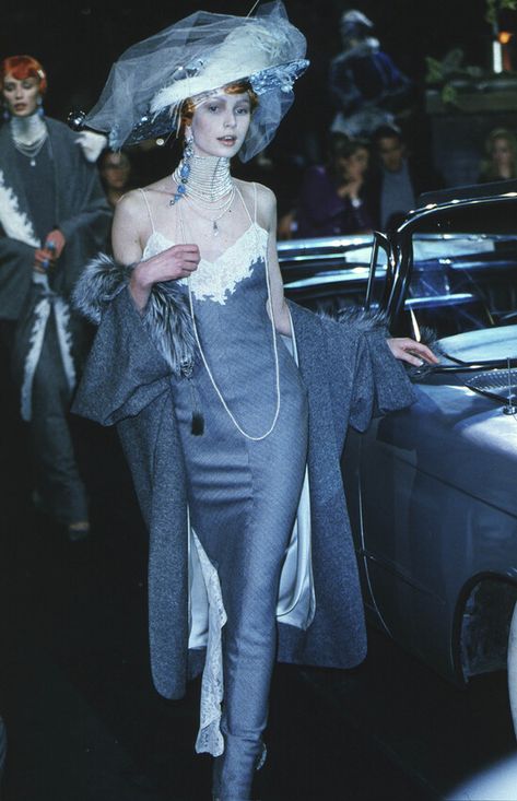 #Dior #Fall1998RTW #Fashionrunway #Fashionshow #supermodels90s #JohnGalliano Dior 1998 Haute Couture, Dior Clothes Aesthetic, Vintage Dior Runway, Dior 90s Runway, Shalom Harlow 90s Runway, 90s Runway Fashion Dior, Dior Runway 90s, Christian Dior 1998, John Galliano 90s