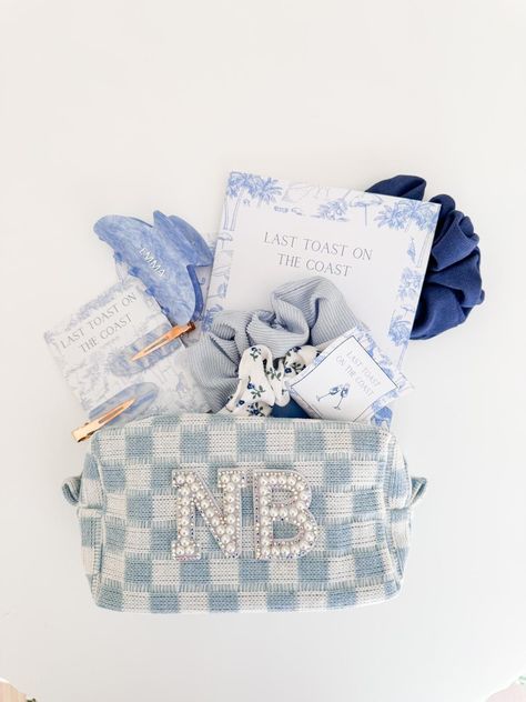 The Perfect gift for your Bach Girlies and Bridesmaids! Custom blue checkered makeup/ toileteries bags.  Bags made of fabric material. Letter customizations come in Pearl white.  2 letters per bag. When ordering more the one, please ensure to separate initials for each bag with a comma.  Green and Orange checker bags available in store.  All orders come with tracking! All orders dispatch within 1-2 business days!  Shop Matching items from the Last Toast on the Coast Theme: https://www.etsy.com/c Bridesmaid Proposal Light Blue, Bachelorette Gifts For Bridesmaids Beach, What To Put In A Bachelorette Gift Bag, Last Toast On The Coast Bachelorette Bag, Meaningful Bridesmaid Proposal, Oh Ship Kit, Bachelorette Welcome Gifts, Beach Theme Bridesmaid Proposal, Bach Party Gift Bags