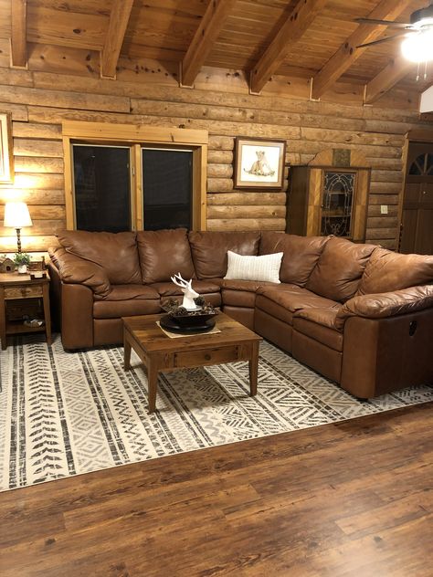 Cabin Couch, Pine Cabin, Couch Ideas, Montana Homes, Family Wall Decor, Log Cabin Decor, Log Cabin Homes, Family Wall, Cabin Homes