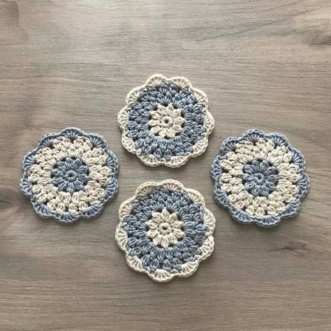 Crochet Cup Coaster, Hantverk Diy, Crochet Coasters Free Pattern, Crochet Coaster, Crochet Coaster Pattern, Crochet Fashion Patterns, Crochet Square Patterns, Cup Coaster, Fun Crochet Projects