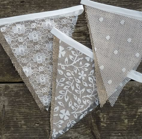 Wedding Bunting Ideas, Hessian Bunting, Lace Bunting, Wedding Shabby Chic, Bunting Wedding, Decoration Vitrine, Deco Champetre, Wedding Bunting, Venue Decorations