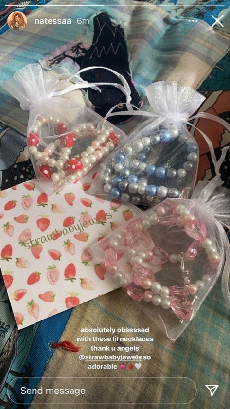 Bracelet Packaging, Small Business Packaging Ideas, Gift Inspo, Small Business Packaging, Small Business Ideas, Beaded Accessories, Girly Jewelry, Jewelry Business, Beaded Jewelry Diy