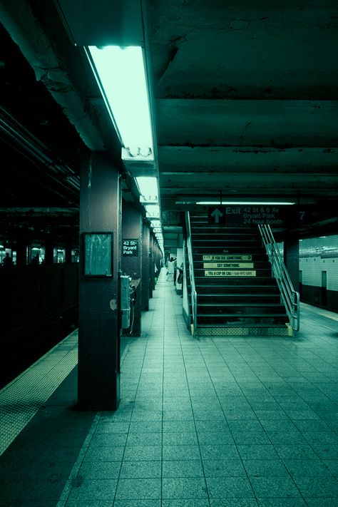 Haircut Selfie, Photo Hijab, Neon Noir, Bg Design, Subway Station, Cute Hairstyle, Have Inspiration, Hijab Girl, Neo Noir