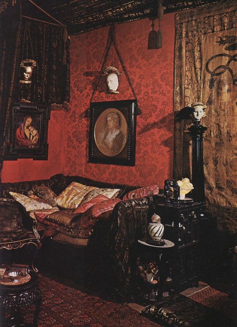 house of the italian poet, playwright, and novelist gabriel d'annunzio (1863-1938) Victorian Bohemian Decor, Dark And Moody Interiors, Bohemian Decor Inspiration, Gothic Interior, Victorian Interior, Moody Interiors, Victorian Interiors, Gothic Furniture, Goth Home