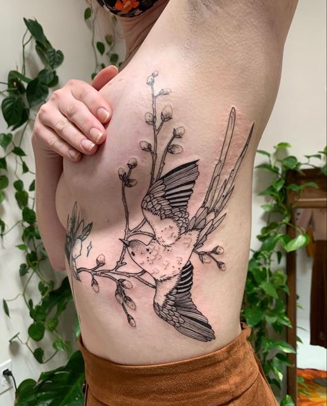 Side Bird Tattoos Women, Bicep Bird Tattoo Women, Rib Piece Tattoos For Women, Bird Stomach Tattoo, Bird Hip Tattoo, Bird Rib Tattoo, Bird Sternum Tattoo, Morticia Tattoo, Finch Tattoo