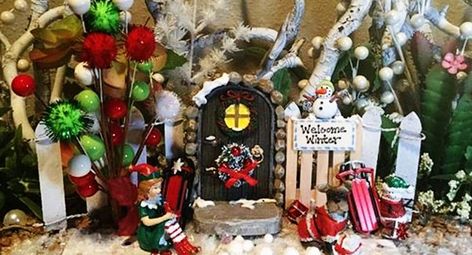 Winter Fairy Garden Ideas, Christmas Fairy Garden Holiday, Winter Fairy Garden Christmas, Christmas Fairy Garden Diy, Christmas Fairy Garden Ideas, Christmas Fairy House, Xmas Fairy, Fairy Farm, Winter Fairy Garden