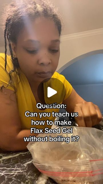 Keiara Da Hair Surgeon on Instagram: "Let me learn y’all The No Boil Flax Gel Method🫙
The only items you need are a glass canning jar, flax seeds and hot distilled water. Recipe Below ⬇️ ⬇️⬇️⬇️⬇️
🍃
🍃
🍃

3 Tablespoons Flax Seeds
7-8 ounces Hot Water 

Add ingredients to glass canning jar, seal with lid as shake to evenly immerse seeds in water. Allow to cool to room temperature while shaking vigorously in between. Strain and gel is ready for use. Enjoy Hair Cousins! 🤸🏽🍃💜

Follow @keiara_da_hairsurgeon #explorepage✨ #explore #explorepage #diy #haircare #herbal #flaxseed #gel #natural #organic #blackhair" Flax Seed Oil Benefits How To Use, Potato Water For Hair, Diy Flaxseed Gel Natural Hair, Diy Flax Seed Hair Gel, Flax Seed Recipes For Hair, Flax Seed Oil Benefits, Flax Seed For Hair, Flax Seed Gel For Hair, Flax Seeds For Hair Growth