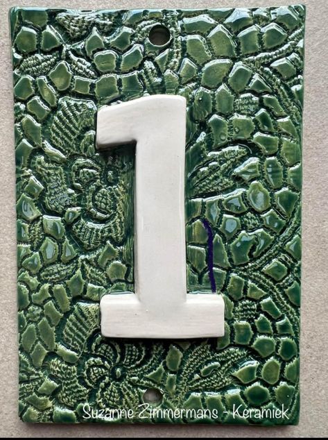 Pottery Name Plaque, House Number Ceramic, Clay House Numbers, Pottery House Numbers, Clay Numbers, Ceramic Letters, Ceramic House Numbers, Beginner Pottery, Pottery Houses