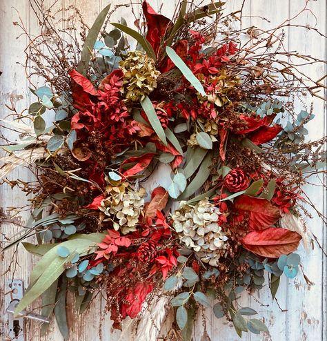 Fall Wreaths, Christmas Wreath, Fall Wreath, Diy And Crafts, Christmas Wreaths, Wreath, Holiday Decor, Christmas, Quick Saves