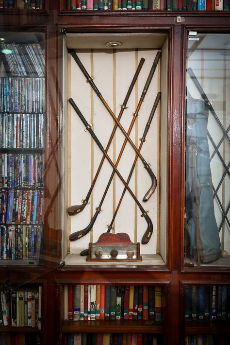 Antique Golf Club Display, Vintage Golf Club Display, Golf Club Display, Golf Display, Wooden Golf Clubs, Sports Memorabilia Display, Golf Office, Suffolk House, Office Golf