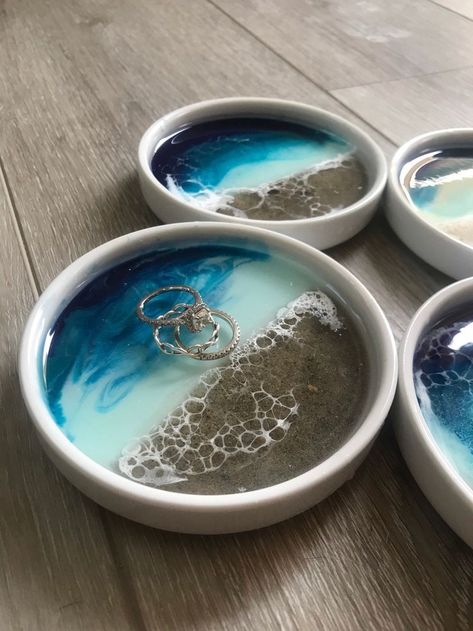 Resin Homewares, Epoxy Painting, Reign Cast, Ceramic Ring Dish, Beach Lover Gifts, Epoxy Resin Crafts, Beach Gifts, Resin Projects, Resin Craft