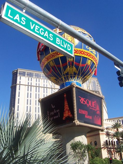 Las Vegas, NV : This is a picture of the las vegas boulevard sign on world famous las vegas boulevard photo, picture, image (Nevada) at city-data.com