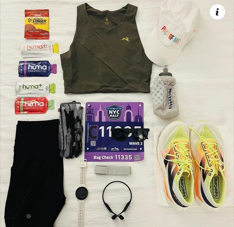 Marathon Race Day Outfits, Half Marathon Inspiration, Workout Clothes Aesthetic, Half Marathon Plan, Running Inspo, Marathon Inspiration, Running Outfits, Running Girl, Marathon Motivation