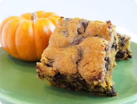 pumpkin chocolate chip bars. Best Pumpkin Desserts, Pumpkin Chocolate Chip Bars, Debby Boone, Nutella Muffin, Chocolate Chip Bars, Pumpkin Desserts, Pumpkin Chocolate Chip, Pumpkin Bars, Pumpkin Treat