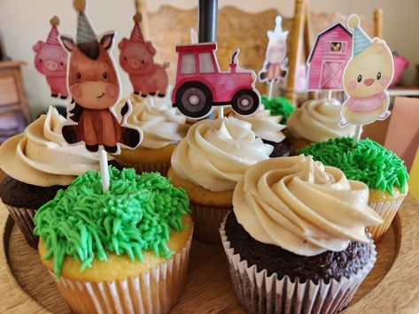 Simple Farm Theme Birthday Cake, Oink Cluck Baa Moo Birthday, Oink Quack Moo Birthday, Oink Moo Cockadoodle Doo 2nd Birthday Girl, Oink Baa Moo Im Two Party Food, Farm Theme 2nd Birthday Girl, Farm Animal 2nd Birthday Party Girl, Oink Moo Cockadoodle Two Birthday, Farm Second Birthday Girl