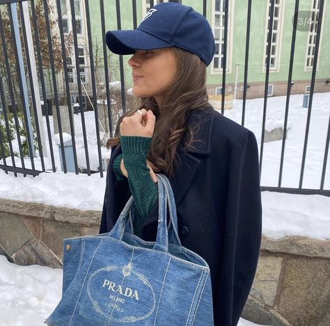 Denim Tote Bag Outfit, Prada Denim, Louis Vuitton Bag Outfit, Tote Bag Outfit, Bag Outfit, Moving To Paris, Denim Tote Bags, Denim Tote, Denim Bag