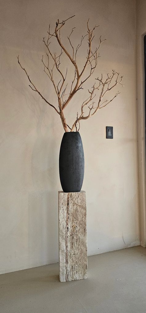 Travertine Pedestal Column - Etsy Luxury Modern Entryway, Statue On Pedestal, Sculpture On Pedestal, Travertine Decor, Pedestal Decor Ideas, Pedestal Ideas, Therapist Room, Floor Decor Ideas, Pedestal Decor