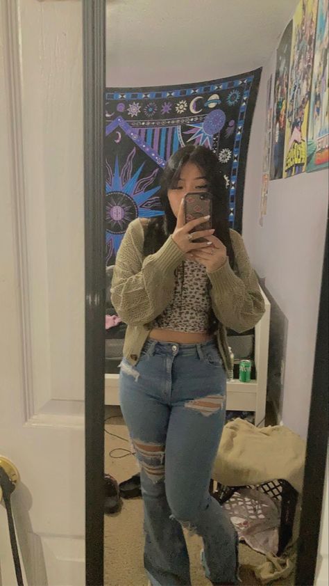 Wild Fable Outfits, Sweater Ootd, Ootd Outfit, Flared Jeans, Wild Fable, Flare Jeans, Ootd, Mirror Selfie, Outfit Inspo