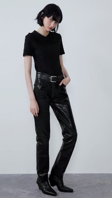 Ruched Cargo Pants, Sofia Steinberg, Model Polaroids, Androgynous Models, Standing Poses, Life Care, Aesthetic Women, Pose Reference Photo, Pan Collar