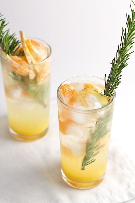 Virgin Ginger Mimosas | 23 Delicious Non-Alcoholic Cocktails To Drink Instead Of Booze Easter Cocktail Recipes, Alcohol Free Cocktails, Easter Cocktails, Mojito Recept, Virgin Cocktails, Virgin Drinks, Non Alcoholic Cocktails, Alcoholic Cocktails, Spring Cocktails