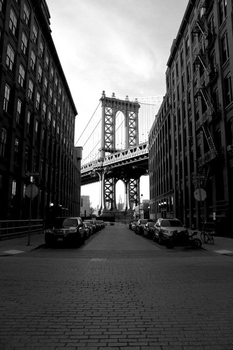 Bridge Wallpaper, Monochrome Wallpaper, New York Wallpaper, Free Background Images, York Wallpaper, Black And White Picture Wall, New York Pictures, Manhattan Bridge, Photographie Portrait Inspiration