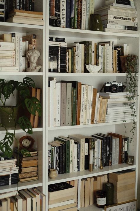 Bookshelf Inspiration, Decoration Inspiration, House Room, Room Inspiration Bedroom, Book Shelf, Dream House Decor, My New Room, Dream Home Design, New Room