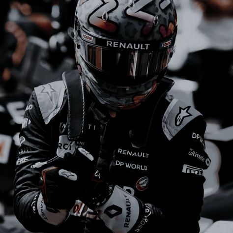 Race Car Driver Aesthetic, F1 Icons, Noah Slade, F1 Aesthetic, F1 Pictures, Skyline Gtr R34, Dirty Air, Car Racer, Sports Aesthetic