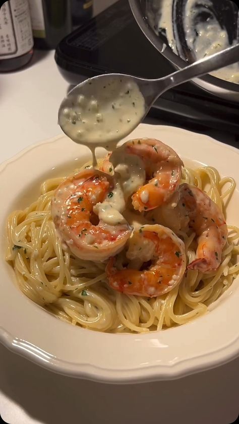 Seafood Network🦞🦐🦀🦑🐙🍤 (@seafood_network) • Instagram photos and videos Seafood At Home, Seafood Aesthetic, Aesthetic Seafood, Seafood Scallops, Seafood Lunch, Seafood Meals, Italian Parsley, Cream Pasta, Yummy Seafood